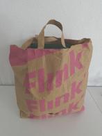 Tas gevuld met lapjes stof, Burda patronen en diversen, Hobby en Vrije tijd, Naaien en Fournituren, Gebruikt, Overige typen, Onbekend