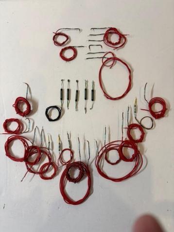 Reedcontacten 28 st. voor het aansturen van seinen en wissel beschikbaar voor biedingen