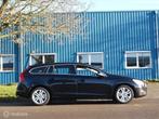 Volvo V60 2.4 D5 215pk Xenon Standkachel Navi Stoelverw Pdc, Voorwielaandrijving, Euro 5, Gebruikt, Zwart