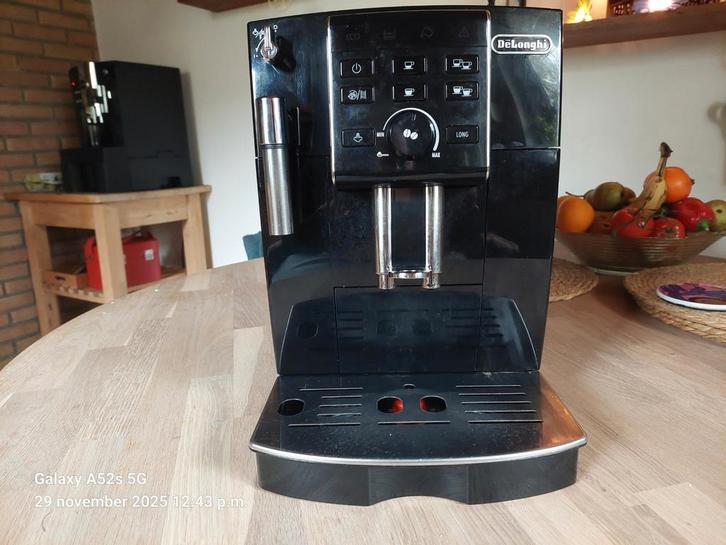 DeLonghi ECAM13.123B Koffieautomaat - Espresso Machine, Witgoed en Apparatuur, Koffiezetapparaten, Koffiebonen, Espresso apparaat