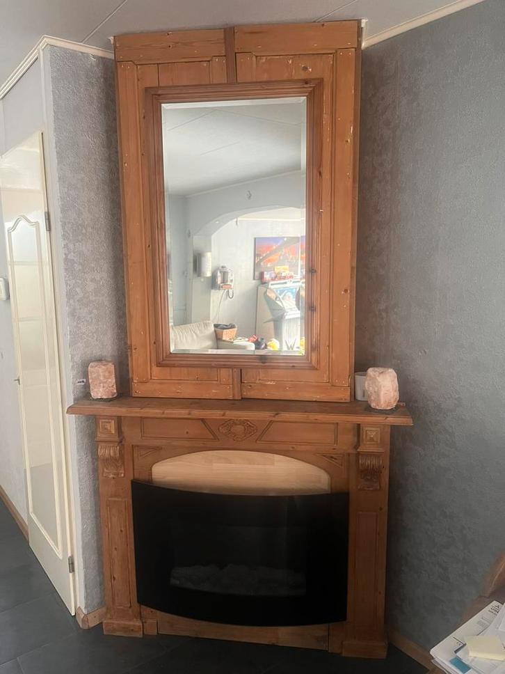 Teab grenen haardombouw met kastdeuren en spiegel, Antiek en Kunst, Antiek | Spiegels, Minder dan 100 cm, Ophalen