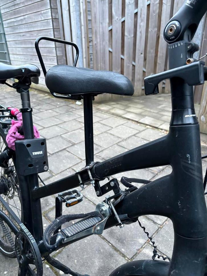 Zadel op stang model 1 (damesfiets), Fietsen en Brommers, Fietsaccessoires | Fietsstoeltjes, Gebruikt, Voorzitje, Voetsteuntjes