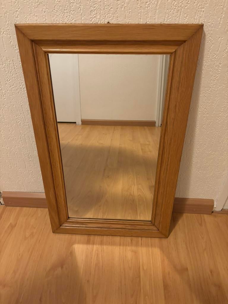 Te koop spiegel met blank eiken omlijsting, Huis en Inrichting, Woonaccessoires | Spiegels, Ophalen, Gebruikt, Rechthoekig, Minder dan 100 cm