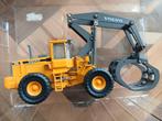 VOLVO L180C High Lift Boomstamlader schaal 1:50 Metaal., Ophalen of Verzenden, Zo goed als nieuw, Hijskraan, Tractor of Landbouw