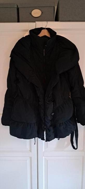 Dames winterjas maat 42l zwart beschikbaar voor biedingen