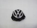 VW Passat B8 3G 14-19 achteruitrijcamera badge embleem 3G082, Ophalen of Verzenden, Gebruikt, Volkswagen