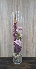 Opgemaakte glazen vaas met zijdebloemen kunstbloemen, Ophalen, ., Nieuw, .