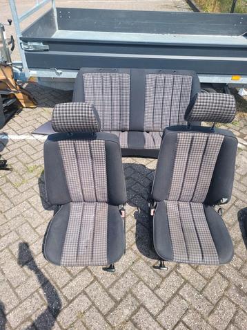 Mercedes 190 w201 karo interieur  beschikbaar voor biedingen