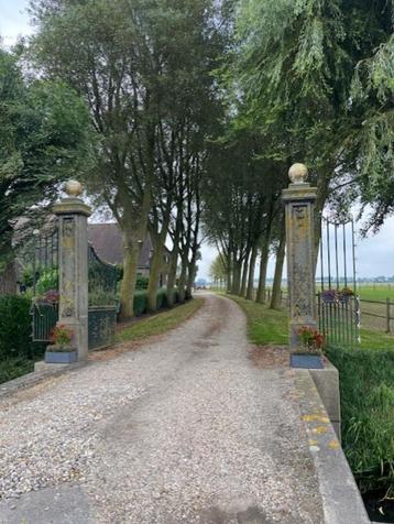 Caravanstalling beschikbaar in Zuid-Beijerland beschikbaar voor biedingen