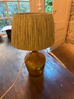 Brocante Lamp met Amberkleurige Voet, Antiek en Kunst, Antiek | Lampen, Ophalen of Verzenden