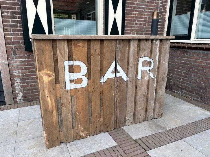 Te koop aangeboden: Leuke bar met ideale stahoogte, Huis en Inrichting, Barren, Zo goed als nieuw, Ophalen