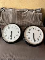 2X Grote XXL IKEA BRAVUR 15621 klok . 59 cm, Ophalen, Zo goed als nieuw, Analoog, Wandklok