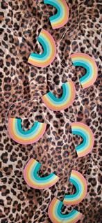 Slinger met regenbogen, Hobby en Vrije tijd, Feestartikelen, Ophalen of Verzenden, Zo goed als nieuw, Versiering