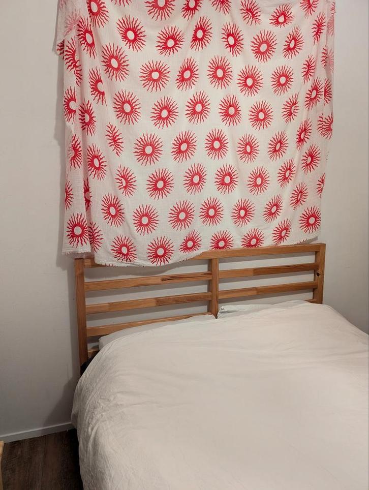 Ikea Tarva bedframe 140x200 met lattenbodem, Huis en Inrichting, Slaapkamer | Bedden, Zo goed als nieuw, Twijfelaar, 140 cm, 200 cm