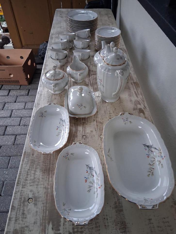 Vintage Porseleinen Servies met Bloemenmotief, Antiek en Kunst, Antiek | Servies compleet, Ophalen