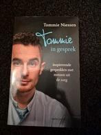 Tommie Niessen - Tommie in gesprek, Ophalen of Verzenden, Nieuw, Tommie Niessen, Overige