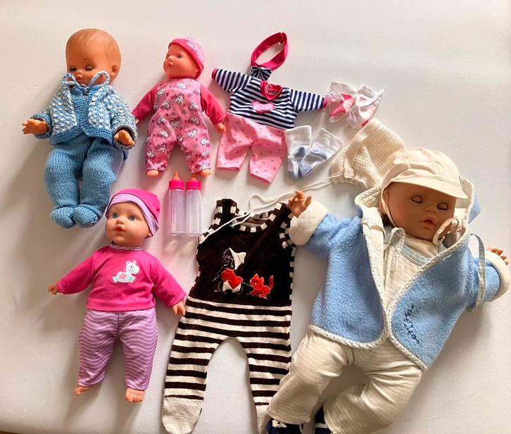 4 poppen oa Zapf en Furga met kleertjes, Kinderen en Baby's, Speelgoed | Poppen, Gebruikt, Babypop, Ophalen of Verzenden