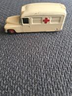 Dinky toys england model Daimler ziekenauto kp 71, Hobby en Vrije tijd, Modelauto's | 1:43, Gebruikt, Auto, England, Dinky toys england
