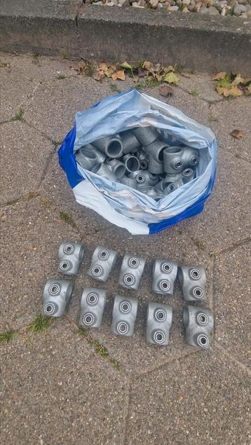 Korte t-stukken steigerbuis koppelingen buis 26,9 /27 beschikbaar voor biedingen
