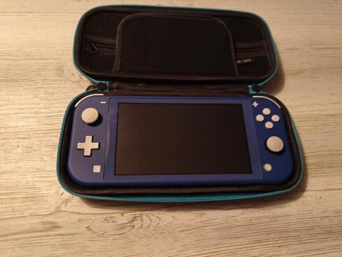 Switch lite blauw, Spelcomputers en Games, Spelcomputers | Nintendo Switch Lite, Zo goed als nieuw, Turquoise, Ophalen of Verzenden