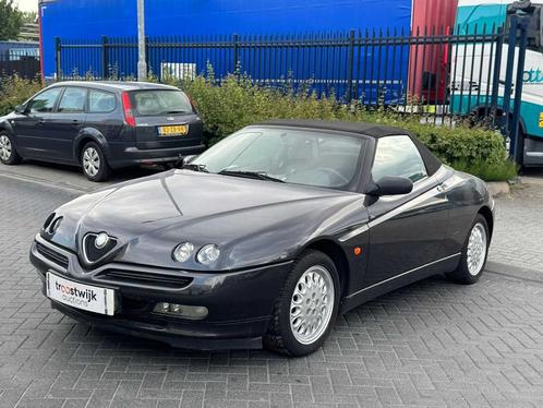 Alfa Romeo Spider 2.0-16V T.Spark 1995 | TZ-ZB-97 i, Auto's, Oldtimers, Bedrijf, Open dak, Alfa Romeo, Overige brandstoffen, Cabriolet