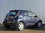 Toyota Aygo 1.0 VVT-i X-Play Navigatie NL Auto Dealer Onderh, Auto's, Voorwielaandrijving, 12 maanden, Gebruikt, Euro 6