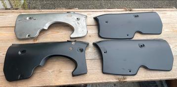 Originele nieuwe Mustang motorschilden beschikbaar voor biedingen