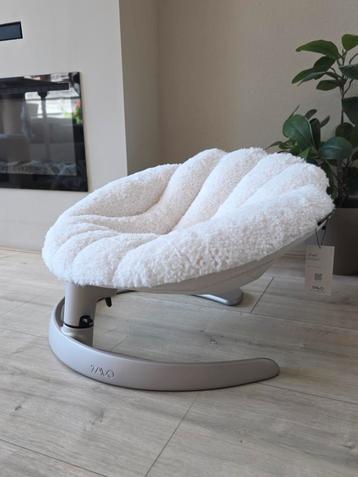 Tavo Pets Shell schommelstoel mand bed hond of kat NIEUW beschikbaar voor biedingen