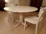 Uitschuifbare ronde/ovale witte eettafel met 2 stoelen., Huis en Inrichting, Tafels | Eettafels, Ophalen, Gebruikt, Overige houtsoorten