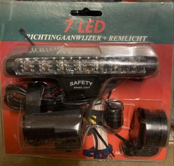 Nieuwe Fietsverlichting Set - 7 LED Remlicht & Richtingaanwi beschikbaar voor biedingen