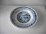 Bord, schaal van Royal Sphinx Maastricht, Antiek en Kunst, Antiek | Servies los, Ophalen of Verzenden