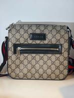 GUCCİ GG SUPREME MESSENGER VOOR HEREN, Sieraden, Tassen en Uiterlijk, Tassen | Schoudertassen, Ophalen of Verzenden, Zo goed als nieuw