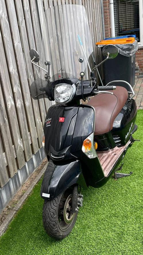 Prijs verlaagd.. Kymco like TT met wst gebruikerssporen, Fietsen en Brommers, Scooters | Kymco, Zo goed als nieuw, Like, Ophalen of Verzenden