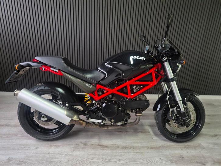 Ducati Monster 695 i.e., Motoren, Motoren | Ducati, Bedrijf, Naked bike, meer dan 35 kW, 2 cilinders, Motorrijbewijs A, Handvatverwarming