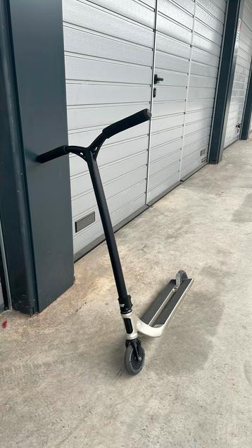 Custom build stuntstep beschikbaar voor biedingen