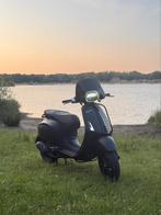 Vespa Sprint full option, Ophalen, Overige modellen, Maximaal 45 km/u, Zo goed als nieuw