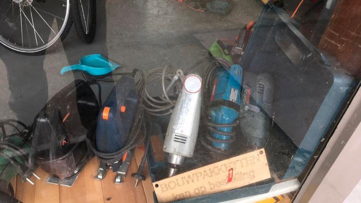 Boormachines schuurmachines lucht beitelset enz, Doe-het-zelf en Verbouw, Gereedschap | Handgereedschap, Zo goed als nieuw, Ophalen of Verzenden