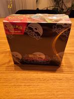 Sealed Booster Box - Phantasmal Flames, Ophalen of Verzenden