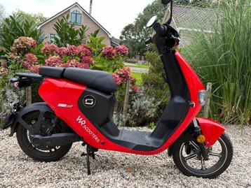 Zo goed als nieuwe Super Soco CU elektrische scooter beschikbaar voor biedingen