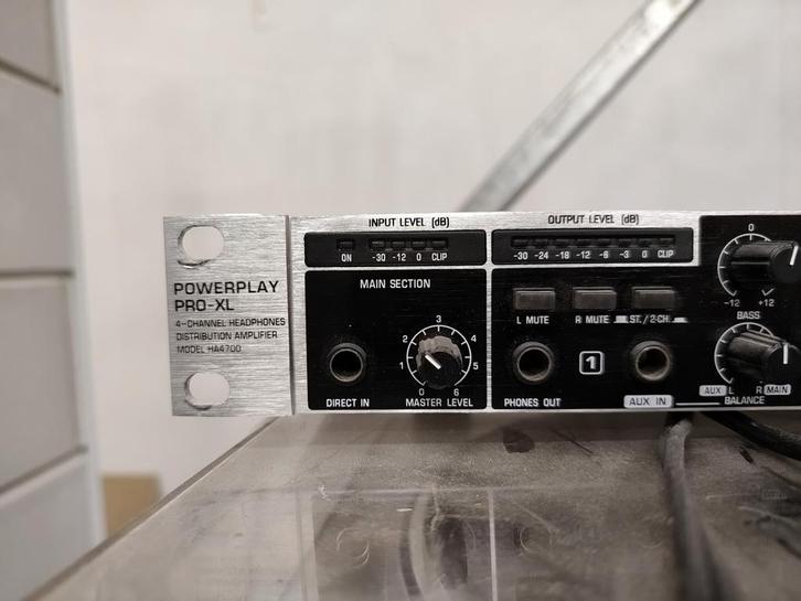 Behringer Powerplay HA4700 Hoofdtelefoonversterker, Audio, Tv en Foto, Professionele Audio-, Tv- en Video-apparatuur, Audio, Ophalen of Verzenden