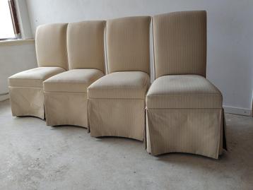 Eetkamer stoelen beschikbaar voor biedingen