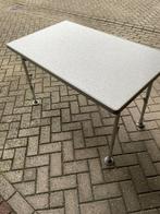 Mooie kampeeruitrusting: tafel, 4 stoelen & 2 krukjes, Ophalen, Zo goed als nieuw, Campingstoel