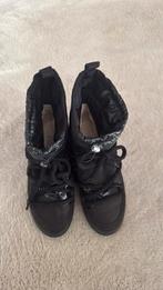 Inuikii boots maat 40 als nieuw!!!, Kleding | Dames, Schoenen, Ophalen of Verzenden, Zo goed als nieuw, Zwart
