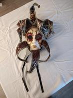 Masker uit Venetië, Ophalen, Zo goed als nieuw