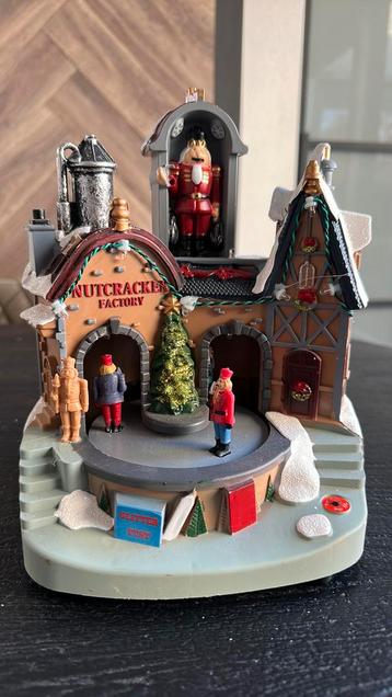 Kerstdorp notenkraker beschikbaar voor biedingen