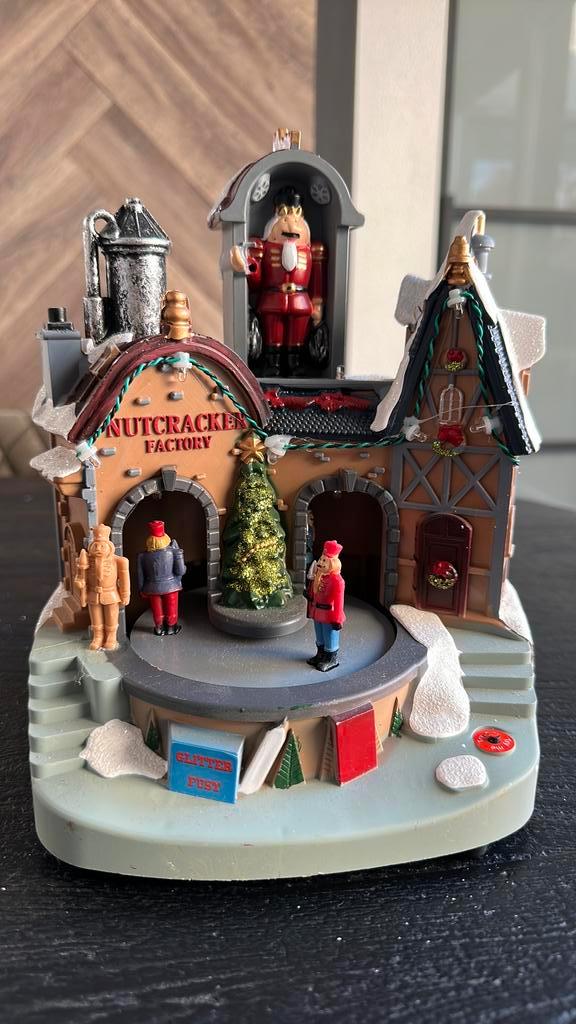 Kerstdorp notenkraker, Diversen, Kerst, Zo goed als nieuw, Ophalen of Verzenden