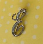 Vintage zilverkleurige metaal broche letter E met strass., Overige merken, Overige materialen, Gebruikt, Ophalen of Verzenden