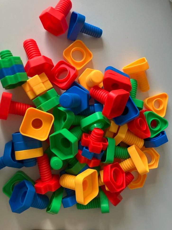 Kleurrijke schroeven - Constructie Speelgoed, Kinderen en Baby's, Speelgoed | Educatief en Creatief, Zo goed als nieuw, Bouwen