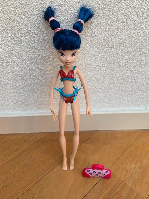 Winx Club Musa Beach, Kinderen en Baby's, Speelgoed | Poppen, Zo goed als nieuw, Barbie, Ophalen of Verzenden