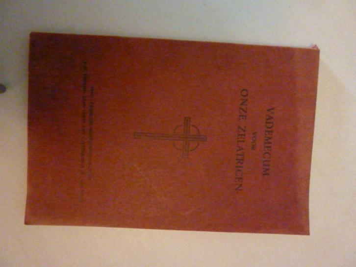 Vademecum voor onze zelatricen, Boeken, Overige Boeken, Gelezen, Verzenden